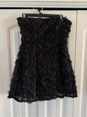 NWT-Size Medium White Fox Boutique Black Strapless Rose Applique Dress